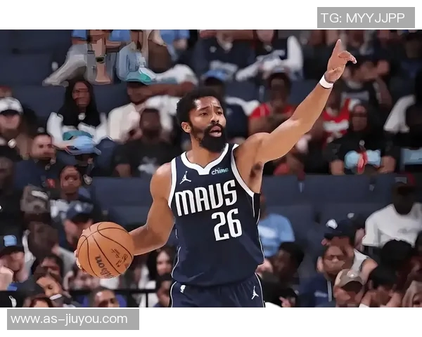 黄蜂队宣布裁掉效力11年的老将后卫丁威迪下一站将何去何从引发关注